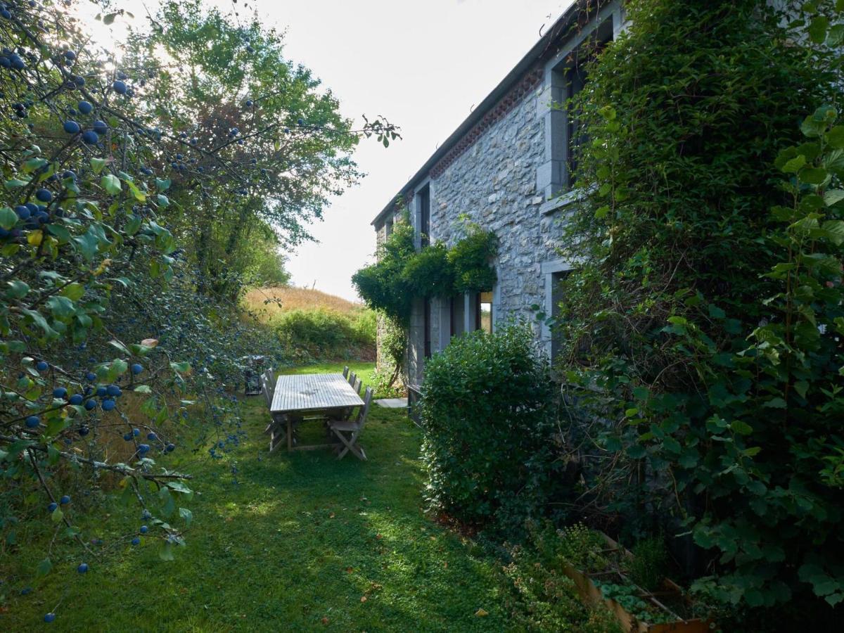 Quaint Holiday Home In Robechies Amid Meadows Chimay Exterior foto