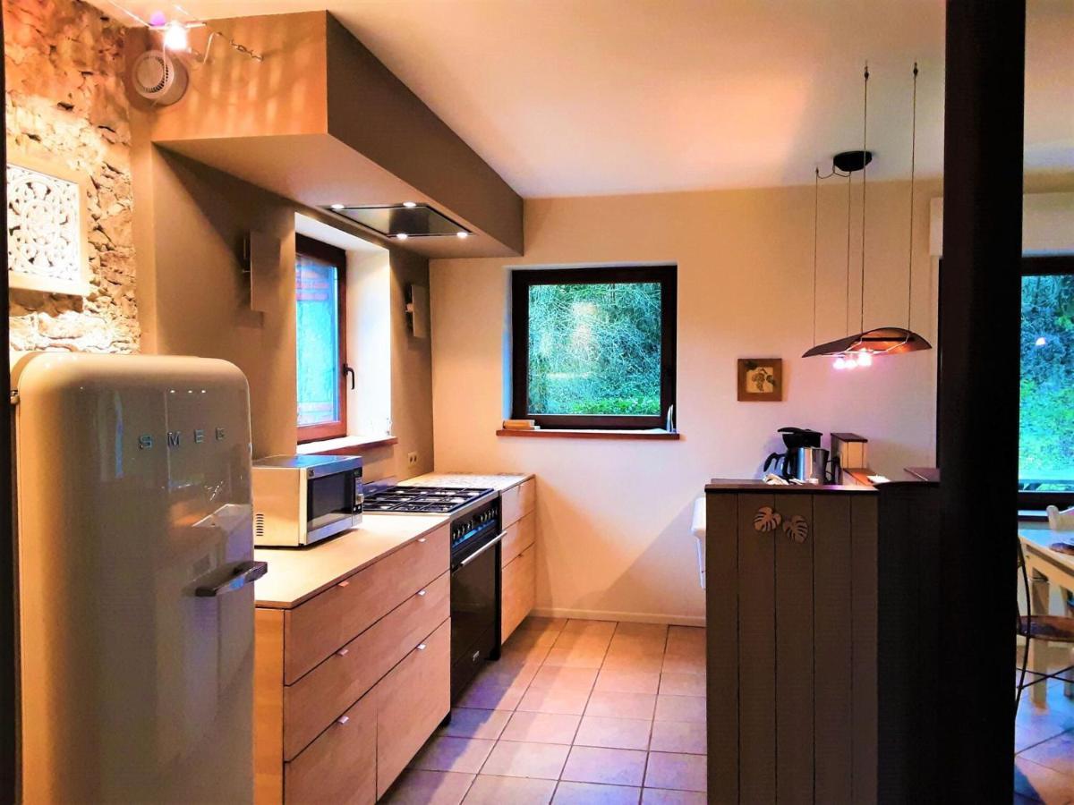 Quaint Holiday Home In Robechies Amid Meadows Chimay Exterior foto